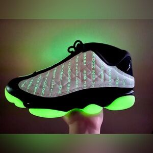 Jordan 13 Low Singles Day - Men’s 10.5 | EUR 44.5